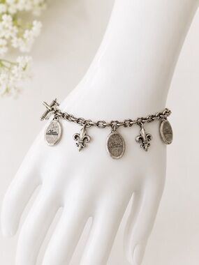 Silver-Tone Classic Hardware Fleur de Lis Charm Bracelet